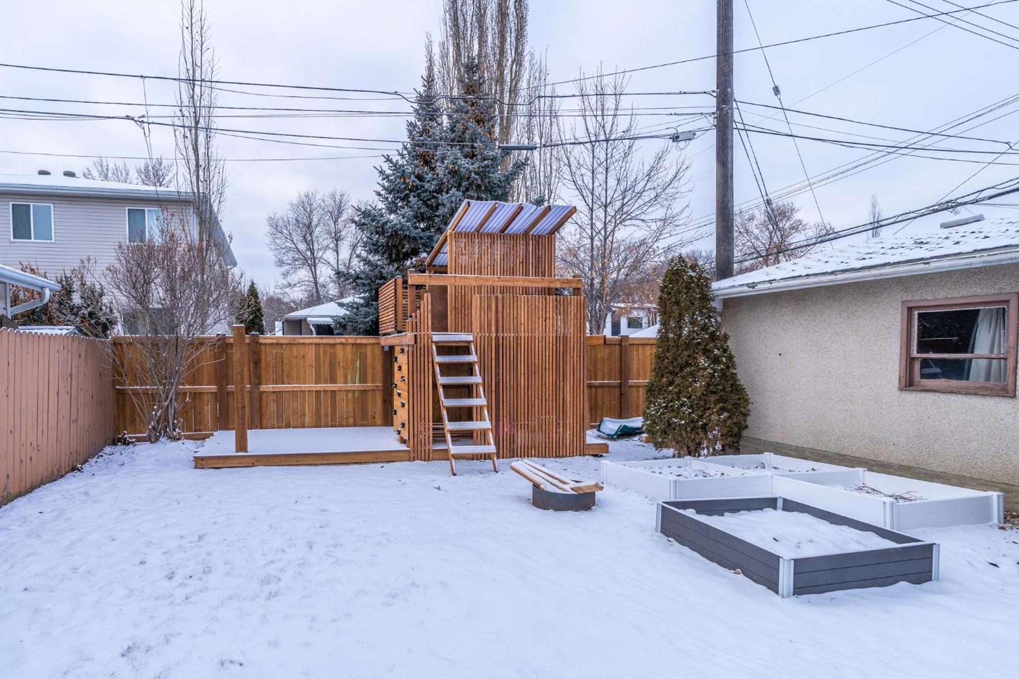 Central Edmonton Family Friendly Home Экстерьер фото